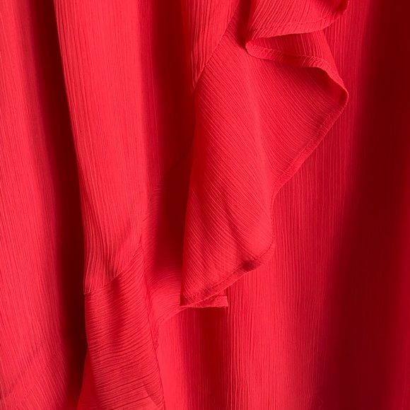 Banana Republic Ruffle Halter Top, Salmon color, Size M - Picture 7 of 7